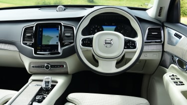 Volvo XC90 - interior